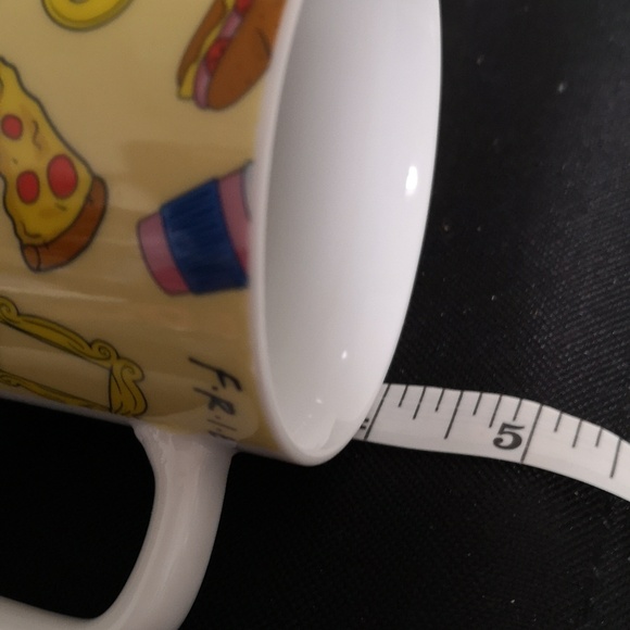 Brand New Without Tags Set Of Four Friends Branded Mugs In Stackable Holder - Picture 4 of 4